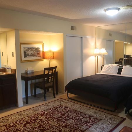 Bed And Breakfast In Hollywood Hills Λος Άντζελες Εξωτερικό φωτογραφία