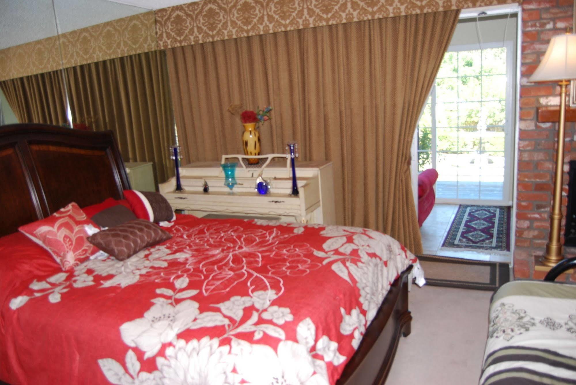 Bed And Breakfast In Hollywood Hills Λος Άντζελες Εξωτερικό φωτογραφία