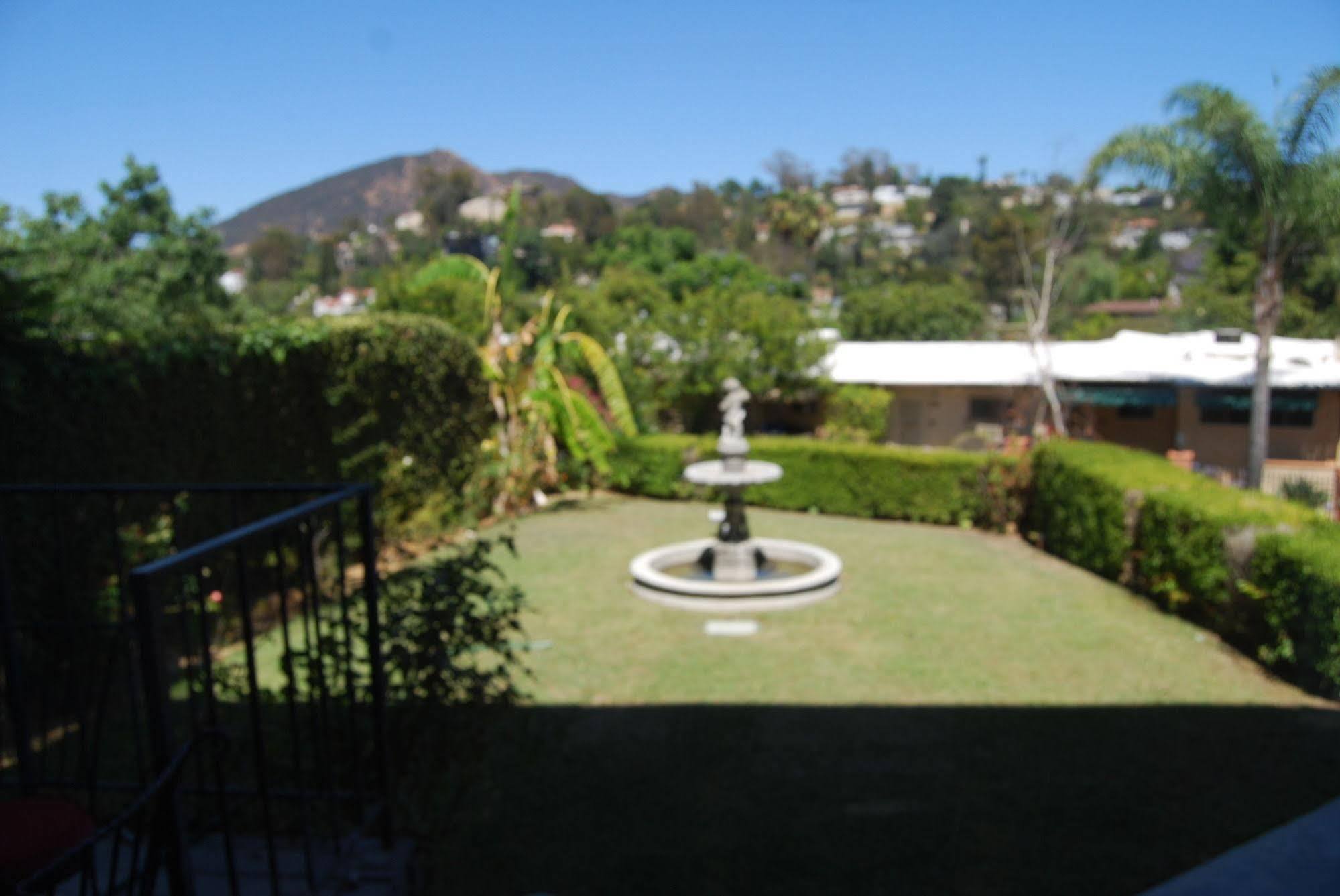 Bed And Breakfast In Hollywood Hills Λος Άντζελες Εξωτερικό φωτογραφία