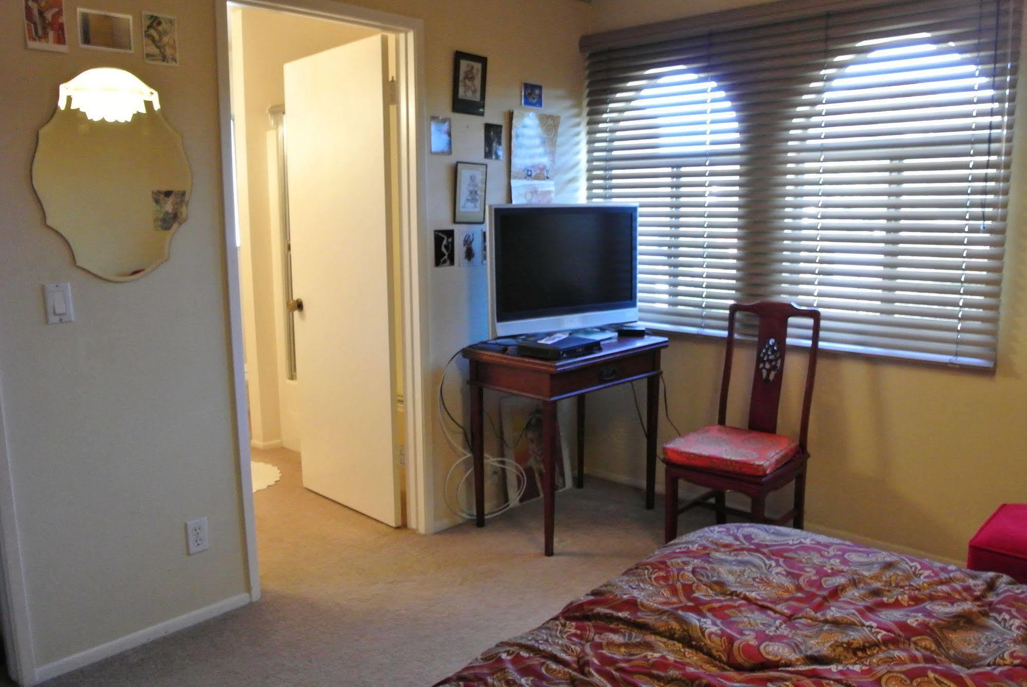 Bed And Breakfast In Hollywood Hills Λος Άντζελες Εξωτερικό φωτογραφία