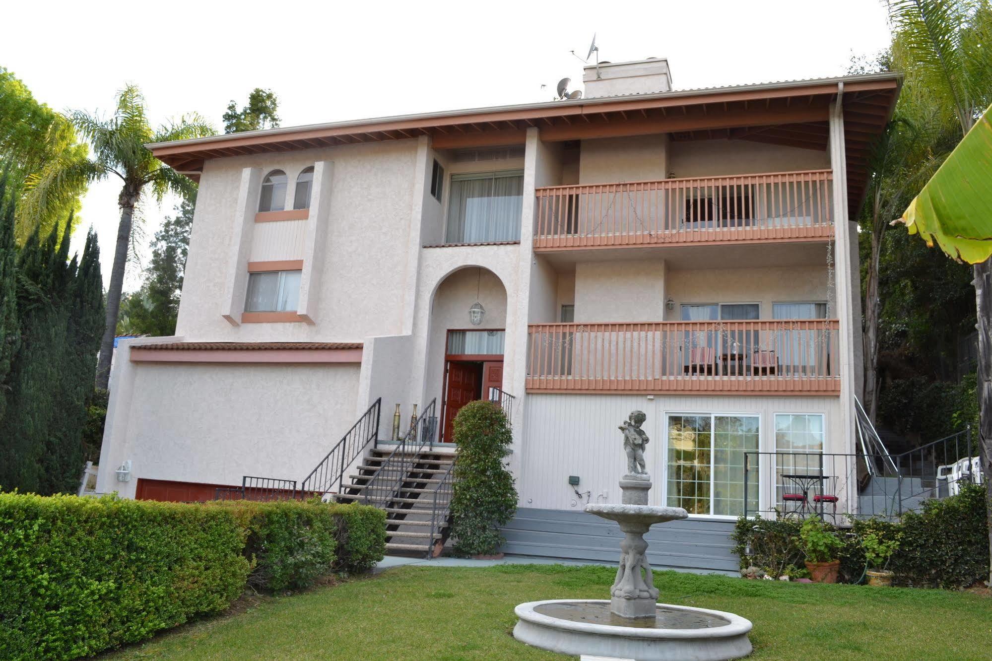 Bed And Breakfast In Hollywood Hills Λος Άντζελες Εξωτερικό φωτογραφία