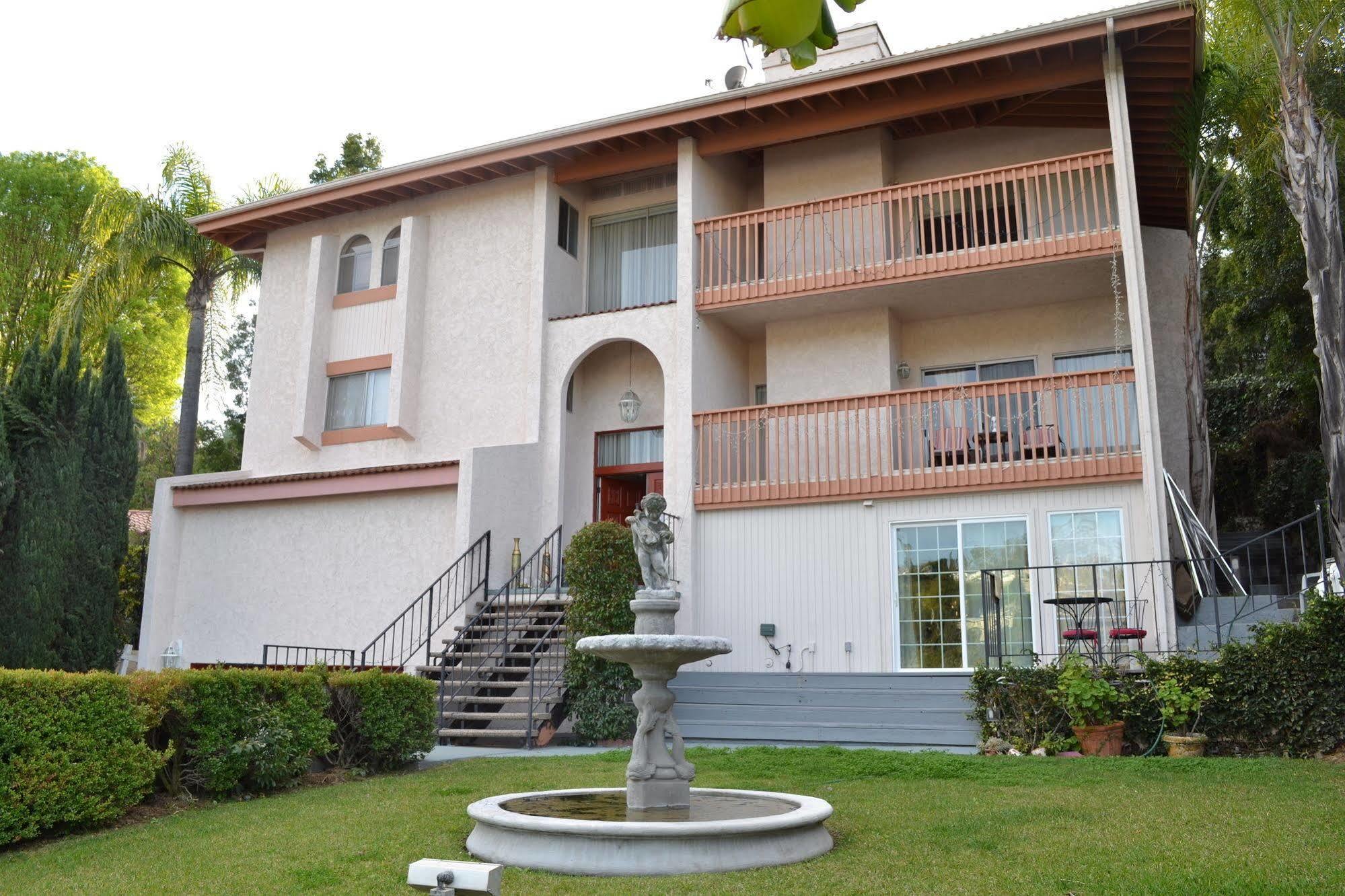 Bed And Breakfast In Hollywood Hills Λος Άντζελες Εξωτερικό φωτογραφία